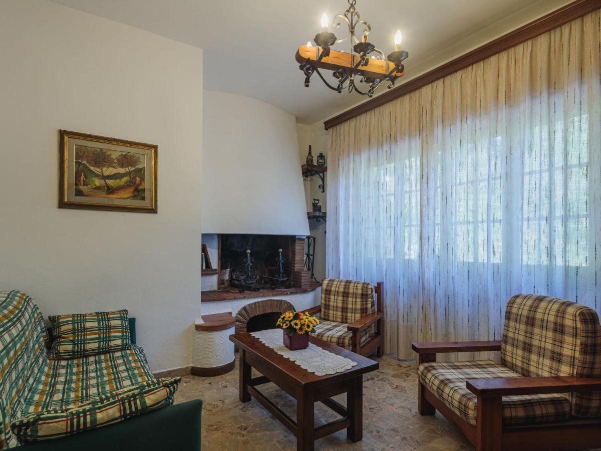 Apartment Barbara By Interhome Corsanico-Bargecchia ภายนอก รูปภาพ